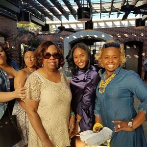 Meet your Posher, Taunja